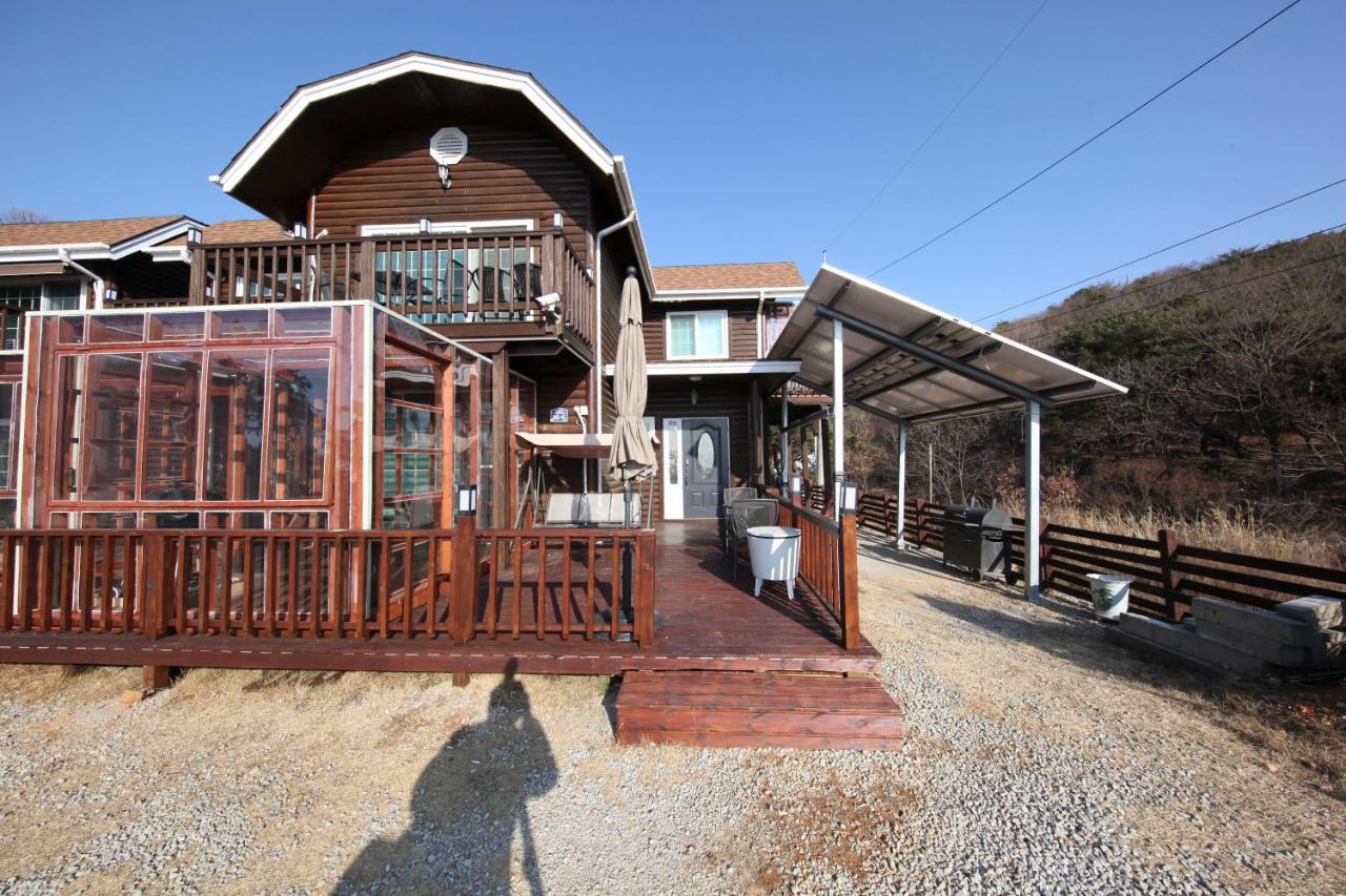Park Jeong A Pension Ganghwa Exterior photo
